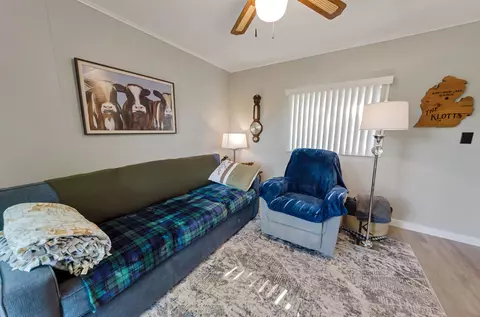 Living - 524 Hilo, Gladwin, MI 48624 photo 2 of 4