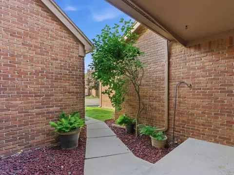 Exterior - 46860 High Mdws, Macomb, MI 48044 photo 5 of 7