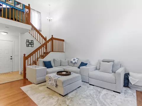 Living - 46860 High Mdws, Macomb, MI 48044 photo 2 of 4