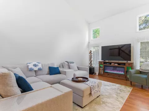 Living - 46860 High Mdws, Macomb, MI 48044 photo 3 of 4