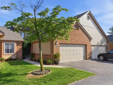 46860 High Mdws, Macomb, MI 48044