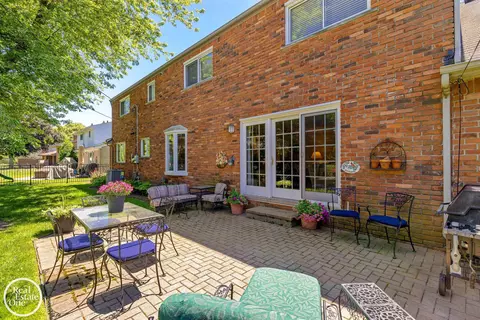 Other - 432 Saddle, Grosse Pointe Woods, MI 48236 photo 6 of 7