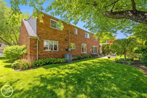 Exterior - 432 Saddle, Grosse Pointe Woods, MI 48236 photo 10 of 10
