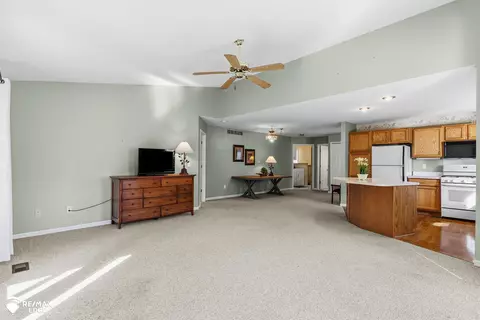 Living - 9340 Rayna, Davison, MI 48423 photo 1 of 2