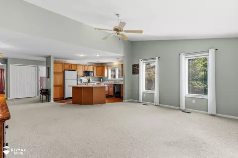 Living - 9340 Rayna, Davison, MI 48423 photo 2 of 2