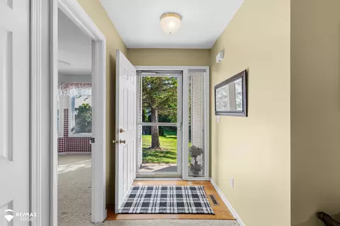 Entry Way - 9340 Rayna, Davison, MI 48423 photo 1 of 3