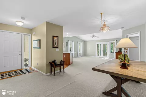 Entry Way - 9340 Rayna, Davison, MI 48423 photo 2 of 3