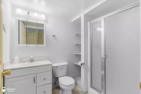 Bath - 9340 Rayna, Davison, MI 48423 photo 1 of 3