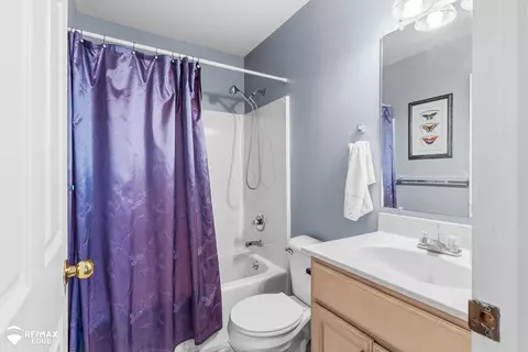 Bath - 9340 Rayna, Davison, MI 48423 photo 3 of 3
