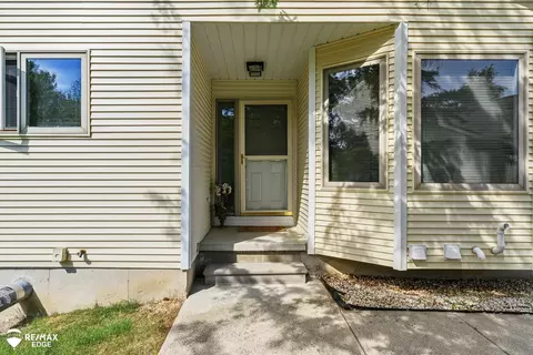 Exterior - 9340 Rayna, Davison, MI 48423 photo 2 of 8