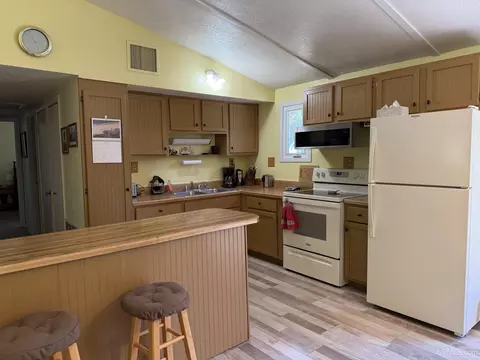 Kitchen - e12437 Olson Road, Shingleton, MI 49884 photo 2 of 4