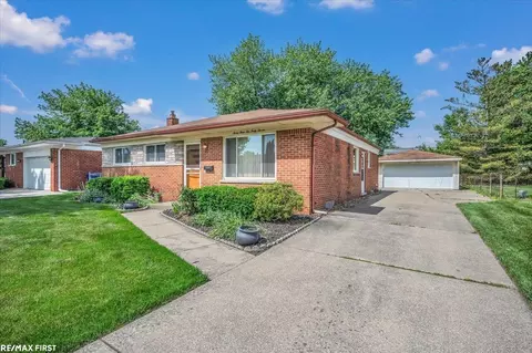33247 Regal, Fraser, MI 48026