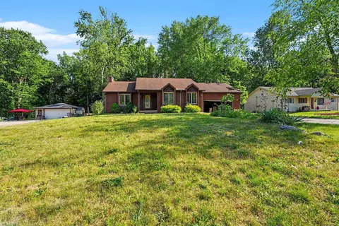 11386 Rhode, Shelby Township, MI 48317