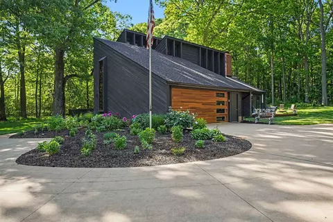 5143 Green Mdws, Grand Blanc, MI 48439