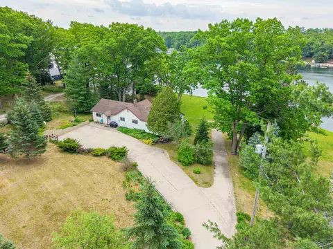 View/Area - 3152 Van Deusen, Harrison, MI 48625 photo 16 of 20