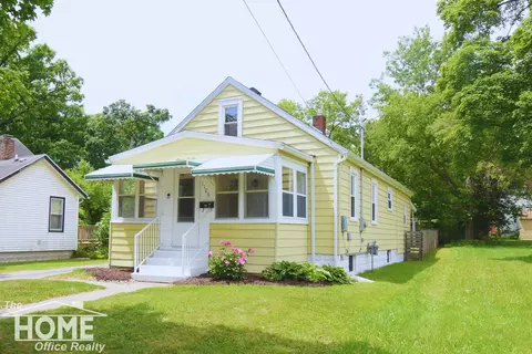 1106 Regent, Lansing, MI 48912