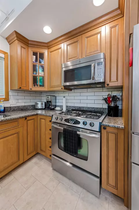 Kitchen - 4941 E Shr, Alger, MI 48610 photo 4 of 6