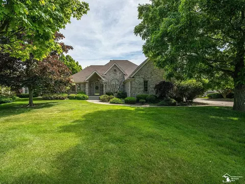 5572 Raven Pkwy, Monroe, MI 48161