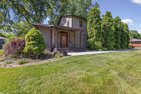 38661 Jahn, Livonia, MI 48152