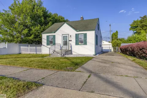 28631 Galloway, Roseville, MI 48066