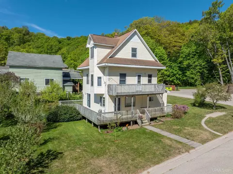 1001 W Munising, Munising, MI 49862