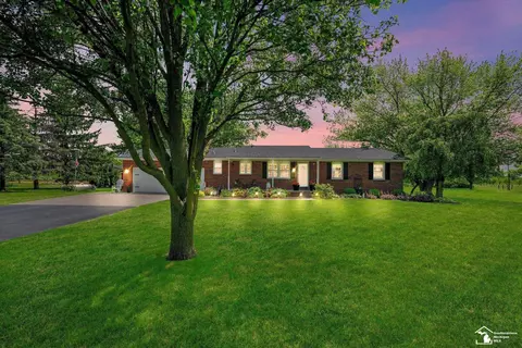 2205 Lotus, Erie, MI 48133