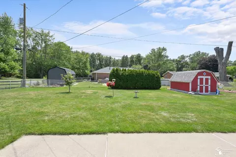 Exterior - 1065 Valetta, Temperance, MI 48182 photo 9 of 10