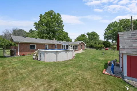Exterior - 1065 Valetta, Temperance, MI 48182 photo 4 of 10
