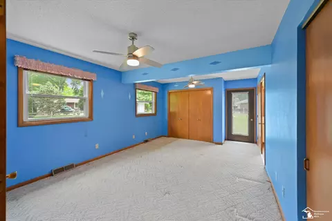 Bedroom - 1065 Valetta, Temperance, MI 48182 photo 5 of 6