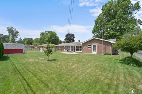 Exterior - 1065 Valetta, Temperance, MI 48182 photo 6 of 10