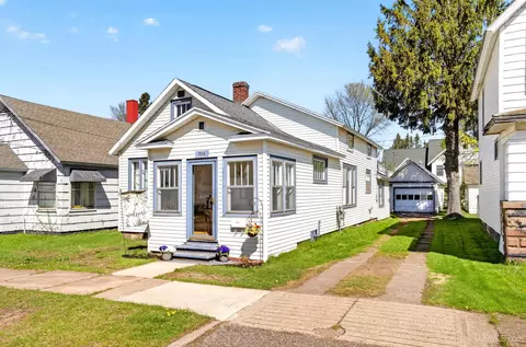 306 W W Rdg, Ishpeming, MI 49849
