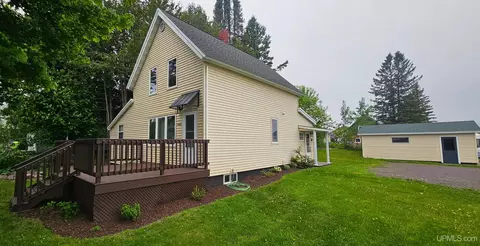 47619 2nd, Houghton, MI 49931