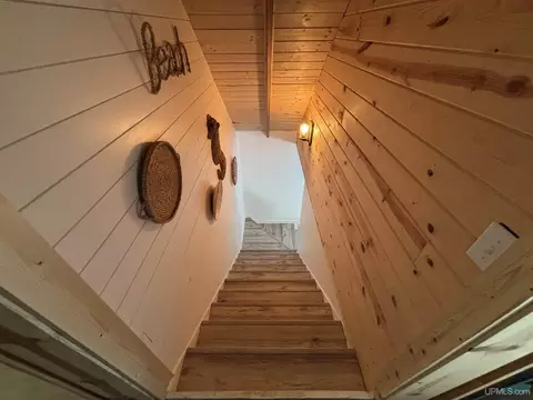 Entry Way - 28233 W Maple, Eckerman, MI 49728 photo 4 of 5