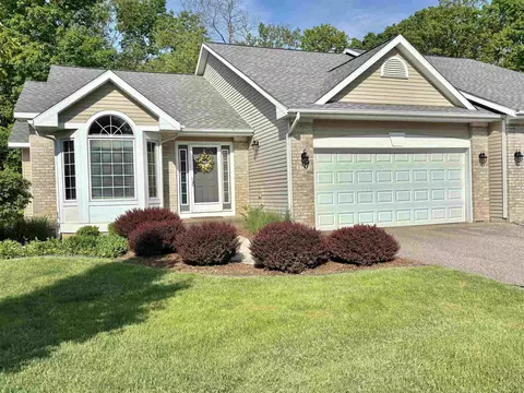 1753 NE Sanderling, Grand Rapids, MI 49505