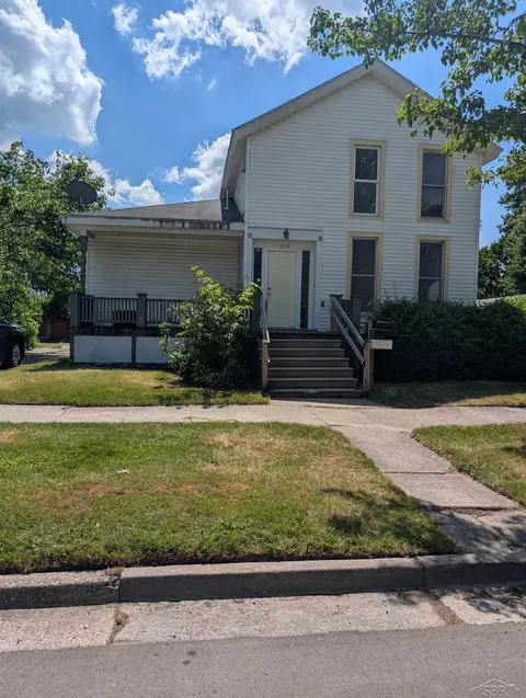 1015 Cass, Saginaw, MI 48602