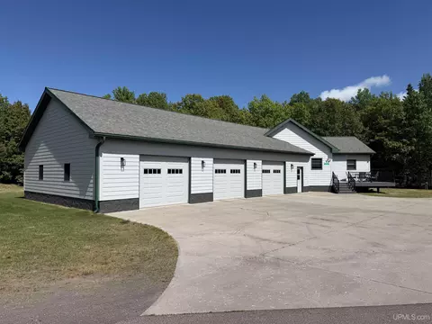 39672 Pike Riv, Chassell, MI 49916