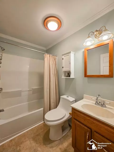 Bath - 419 Richards, Monroe, MI 48162 photo 2 of 2