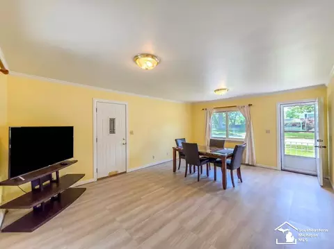 Living - 419 Richards, Monroe, MI 48162 photo 2 of 2