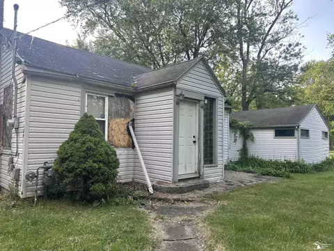 7467 S Telegraph, Temperance, MI 48182