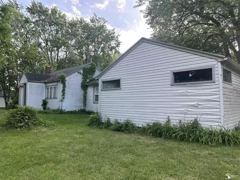 7467 S Telegraph, Temperance, MI 48182 photo 3