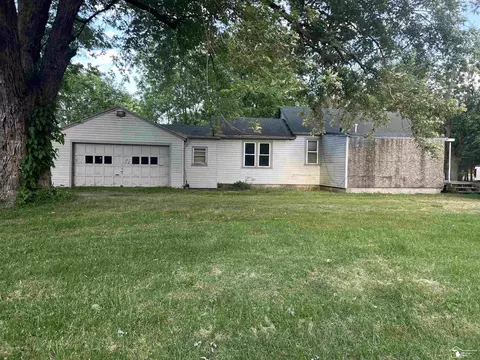 7467 S Telegraph, Temperance, MI 48182 photo 2