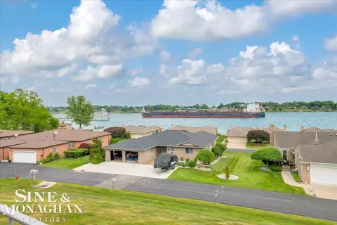 View/Area - 1935 River #11, Saint Clair, MI 48079 photo 1 of 4