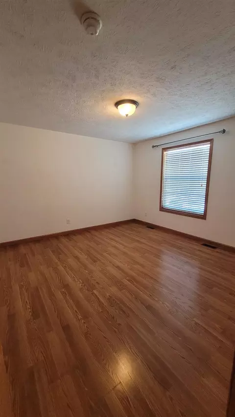 Bedroom - 4180 S Reed, Durand, MI 48429 photo 2 of 5