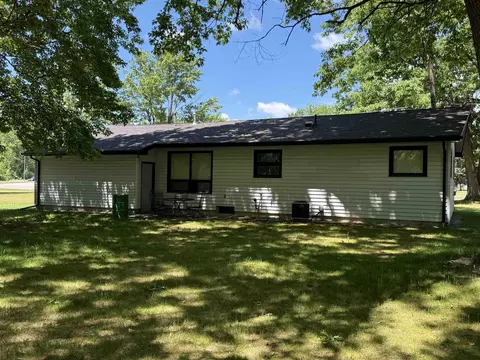 Exterior - 182 E M-61, Gladwin, MI 48624 photo 4 of 7