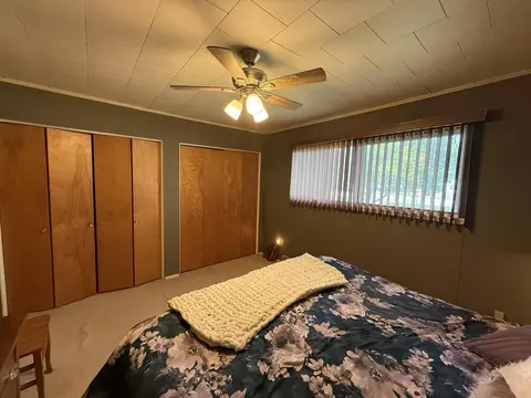 Bedroom - 182 E M-61, Gladwin, MI 48624 photo 3 of 6