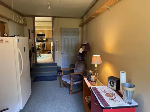 Entry Way - 182 E M-61, Gladwin, MI 48624 photo 2 of 2