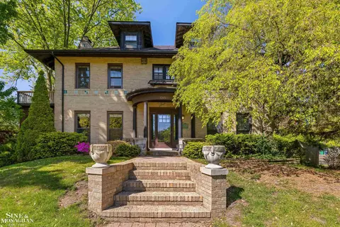 1265 Devonshire, Grosse Pointe Park, MI 48230 photo 2