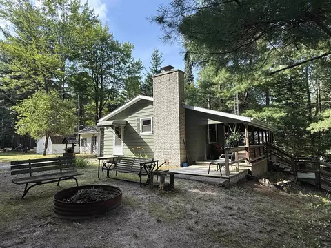 Exterior - 948 Rivers Ter, Gladwin, MI 48624 photo 3 of 14