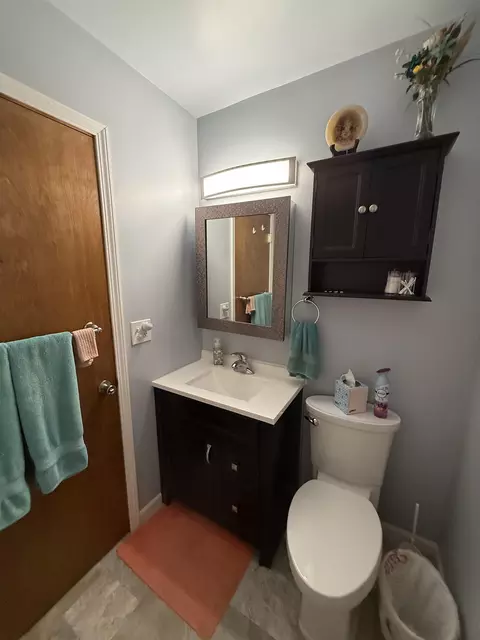 Bath - 948 Rivers Ter, Gladwin, MI 48624 photo 3 of 3