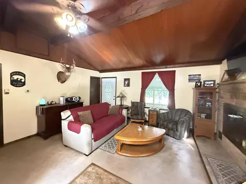 Living - 948 Rivers Ter, Gladwin, MI 48624 photo 5 of 5